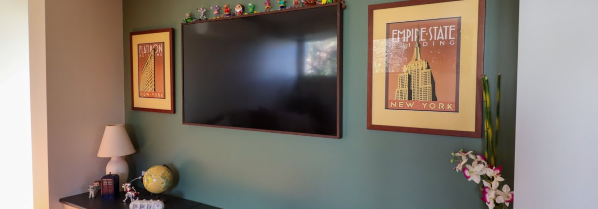 Interior feature wall painted by Shore Finish in a Geelong home